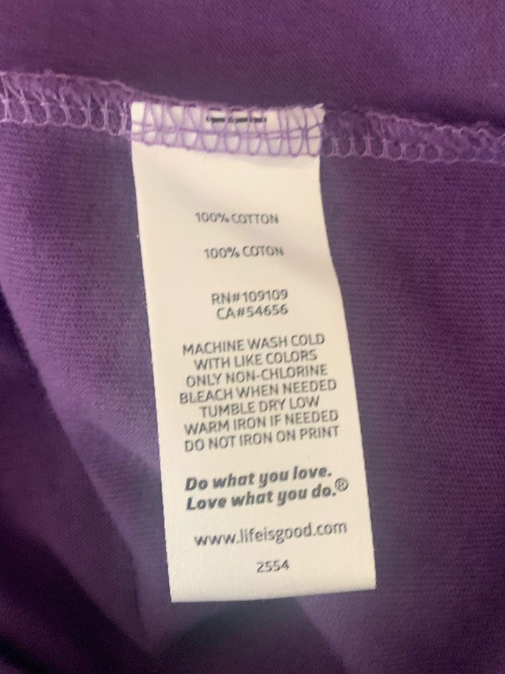 Life Is Good Purple V-Neck Tee with Horse & Girl Graphic - M - Picture 5 of 7
